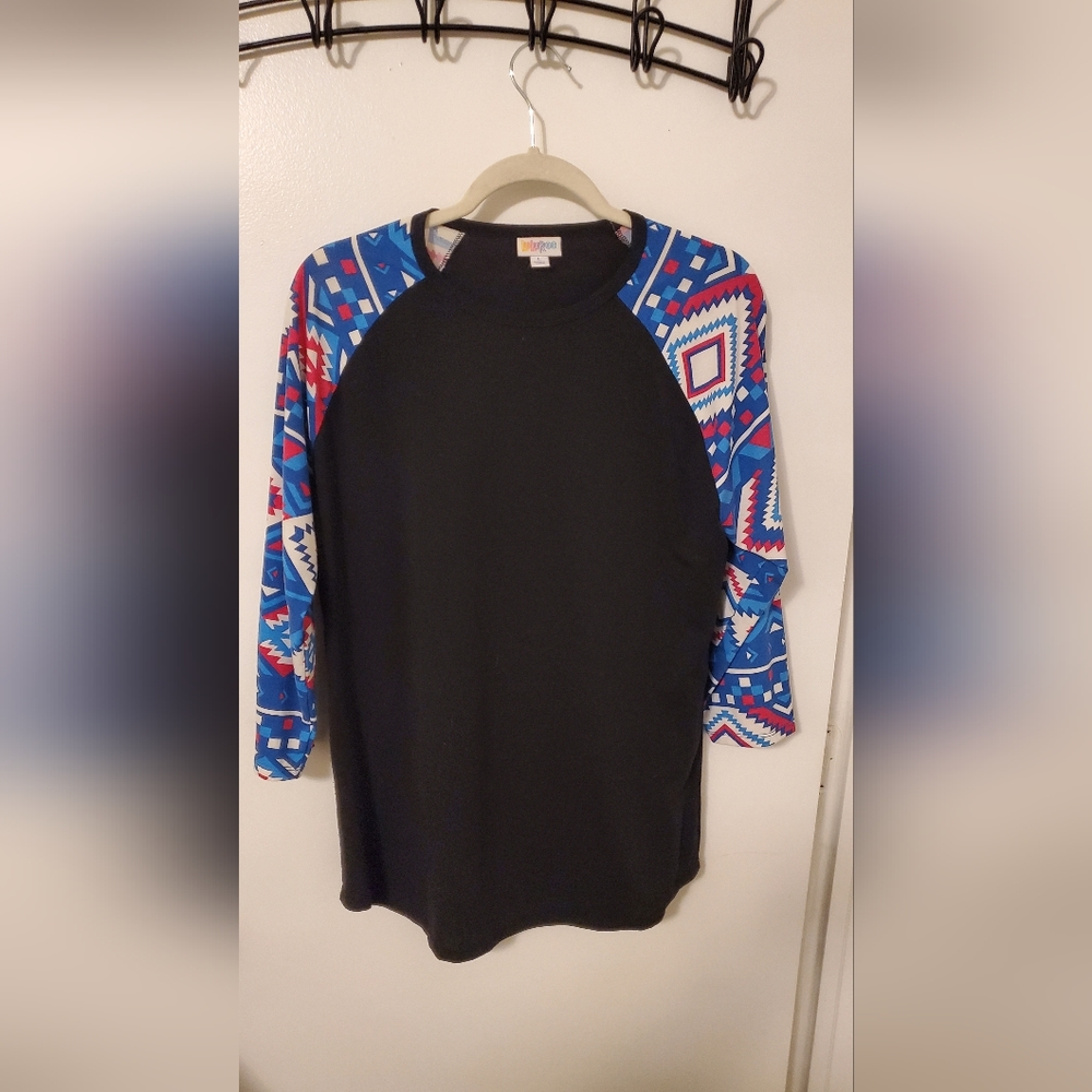 Ladies Lularoe Long Sleeve SW pattern SZ L